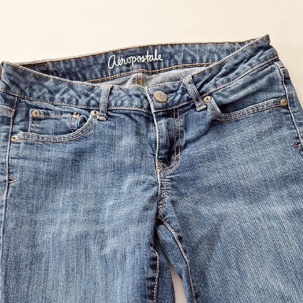 Aeropostale Women's Light Blue Straight Leg Jeans